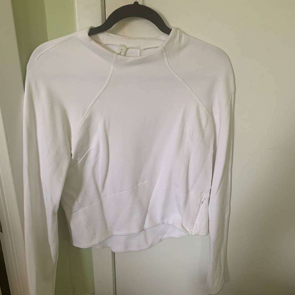 Lululemon long sleeve athletic shirt-NEVER WORN